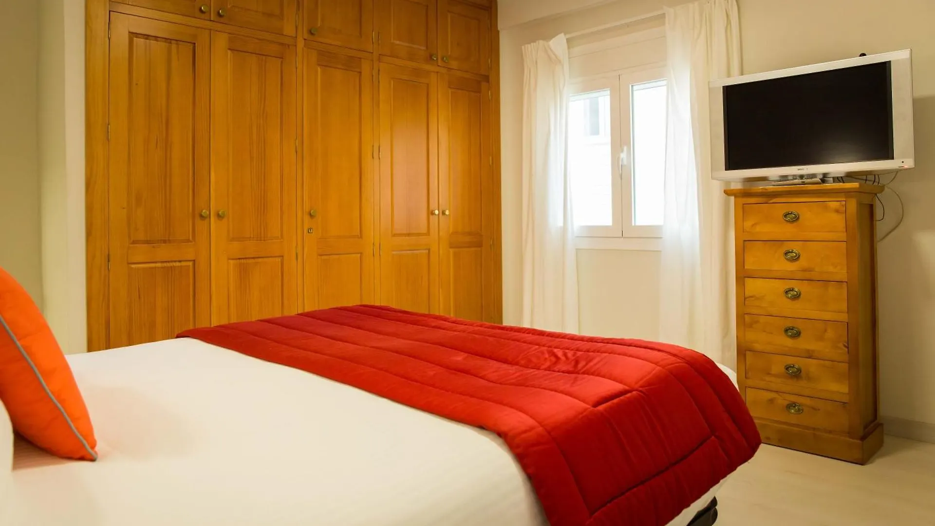 Apartments Holidays2Malaga City Center 0*, Malaga Spain