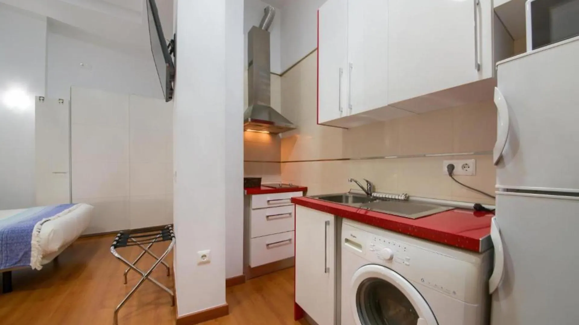 Apartments Holidays2Malaga City Center  Malaga