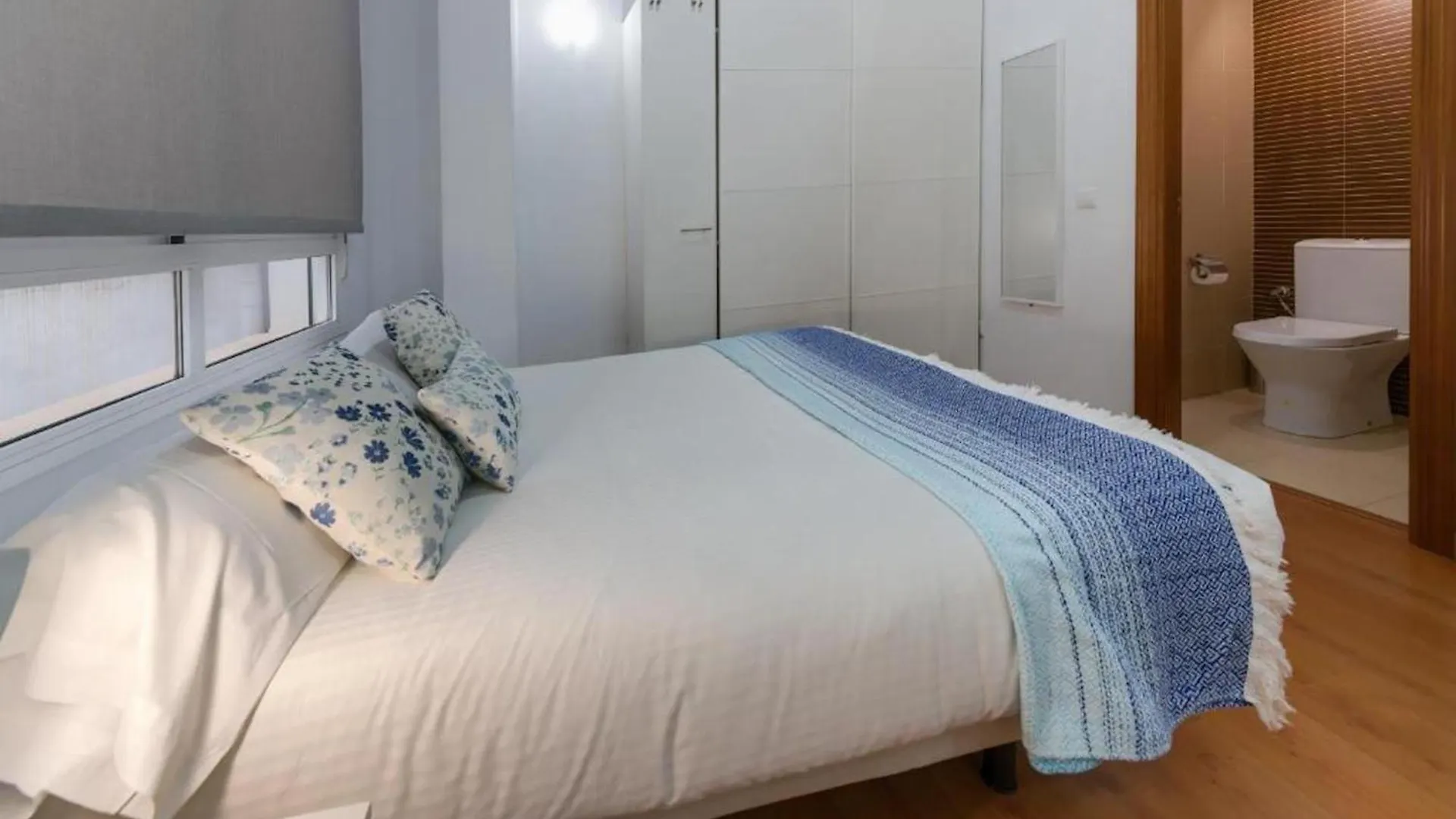 Apartments Holidays2Malaga City Center