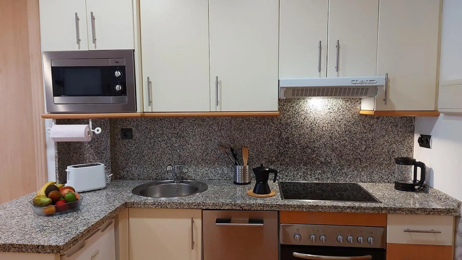 Apartments Holidays2Malaga City Center 0*, Malaga
