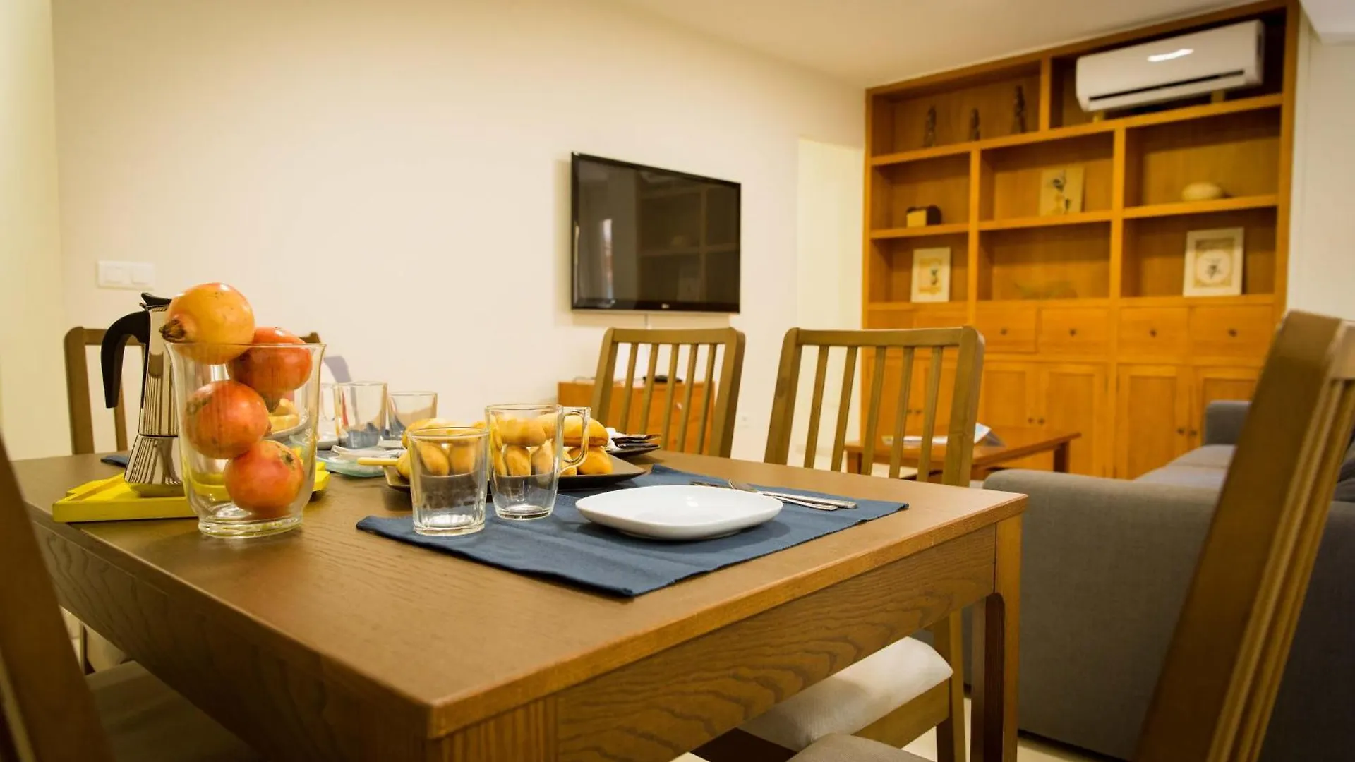 Apartments Holidays2Malaga City Center