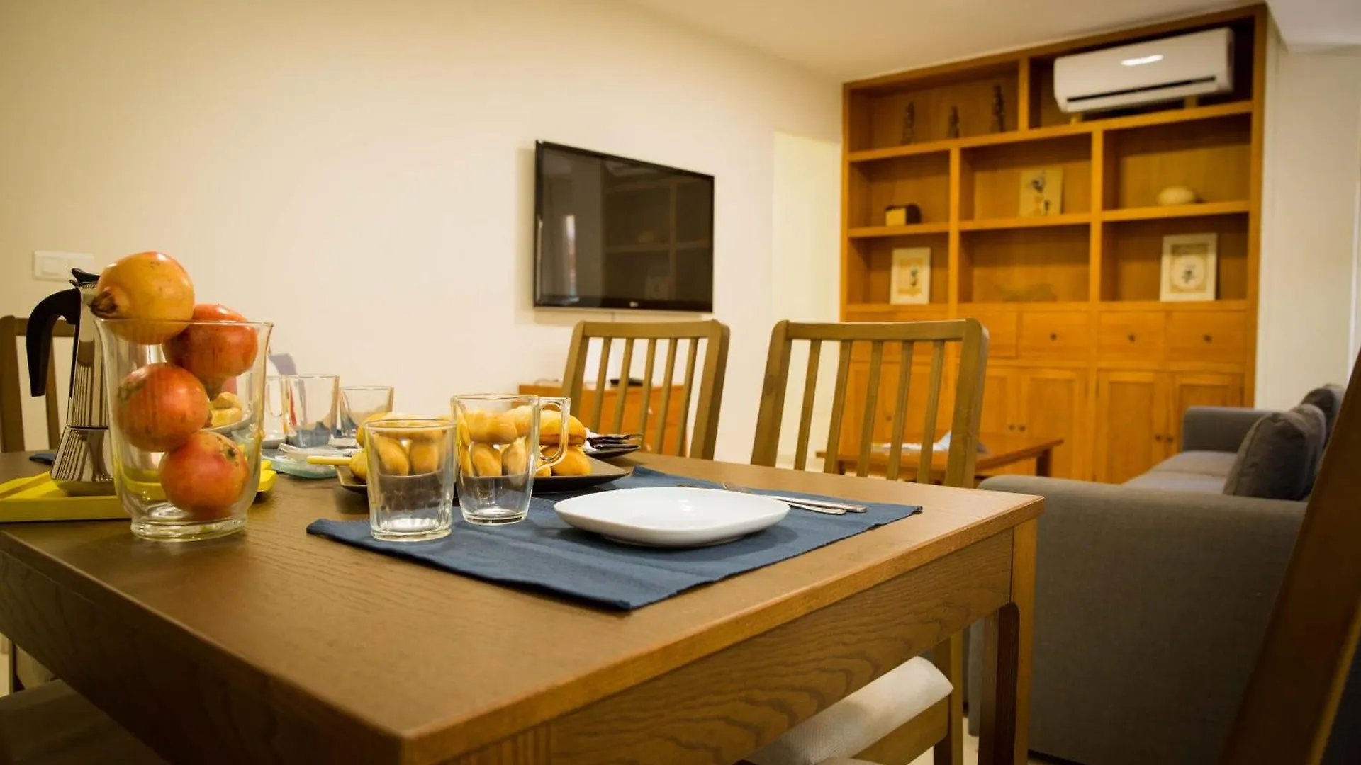 Apartments Holidays2Malaga City Center 0*,